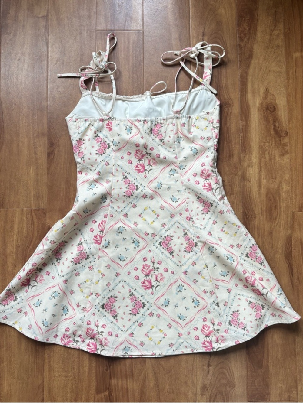 Feminine Cream & Pink Floral Print Cider A-Line Mini Dress, Sz Medium - Picture 13 of 14